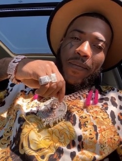 Big's profile, a single 32-year-old a man in Sacramento