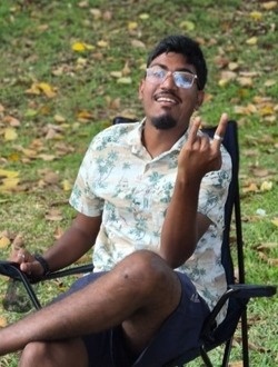 Davis's profile, a single 20-year-old a man in Souillac