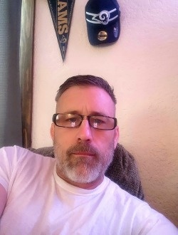 Darin's profile, a single 57-year-old a man in Florence