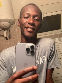 Owendrame's profile, a single 37-year-old a man in Mbour