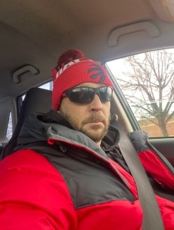 Zyon's profile, a single 44-year-old a man in Le Vieux-Longueuil