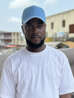 Ola's profile, a single 36-year-old a man in Abidjan