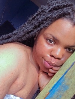 Franchesca's profile, a single 22-year-old a woman in Yaoundé