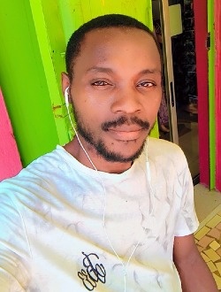 Yohann's profile, a single 32-year-old a man in Abata