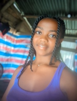 Daniela's profile, a single 21-year-old a woman in Antalaha