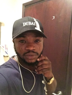 Abiola's profile, a single 35-year-old a man in Cabazon