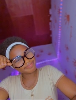 Maguy's profile, a single 19-year-old a woman in Yaoundé