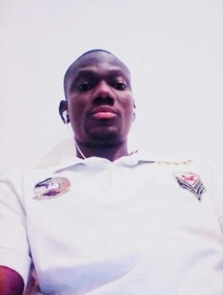 Tj's profile, a single 40-year-old a man in Nantes-en-Ratier