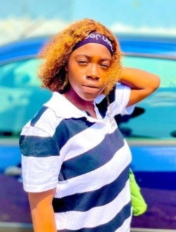 Melionna's profile, a single 22-year-old a woman in Douala