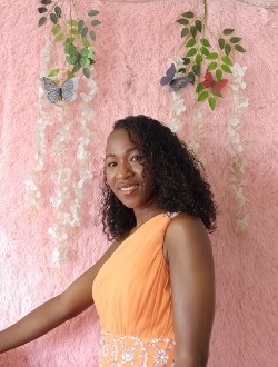 Samella's profile, a single 27-year-old a woman in Sambava