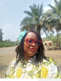 Amandine's profile, a single 30-year-old a woman in Douala