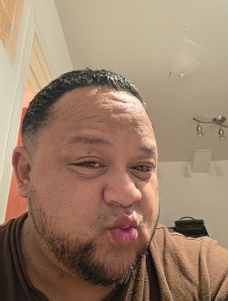 Yan's profile, a single 39-year-old a man in Québec