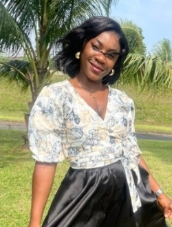 Felinda's profile, a single 27-year-old a woman in Douala