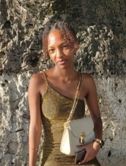 Christina's profile, a single 18-year-old a woman in Mahajanga