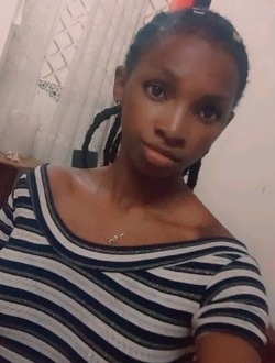 Julie's profile, a single 22-year-old a woman in Yassa