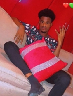 Momo's profile, a single 33-year-old a man in Casablanca