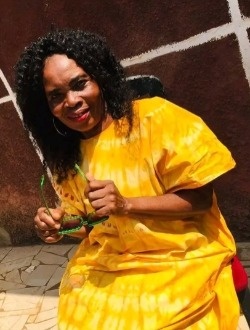 Salomé's profile, a single 67-year-old a woman in Ébolova