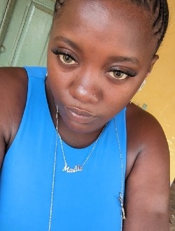 Maëlle's profile, a single 30-year-old a woman in Abangnang