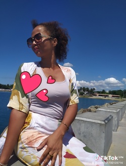 Camilla's profile, a single 28-year-old a woman in 67 Ha