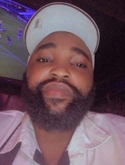 Dj Goggle's profile, a single 28-year-old a man in 100 Mile House