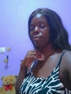 Lyse's profile, a single 32-year-old a woman in Yaoundé