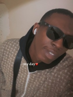 Ahmed's profile, a single 26-year-old a man in Dakar