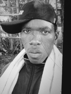 Yves's profile, a single 33-year-old a man in Yaoundé