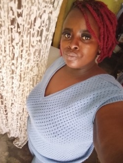 Sephora's profile, a single 32-year-old a woman in Douala