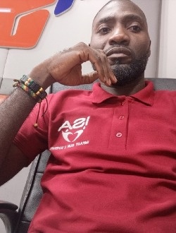 Maxime's profile, a single 37-year-old a man in Douala