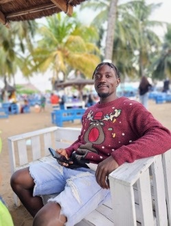 Haris's profile, a single 28-year-old a man in Lomé