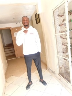 Dem's profile, a single 31-year-old a man in Dar Bou Azza