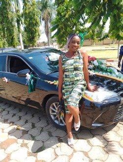 Flora's profile, a single 33-year-old a woman in Mbalmayo