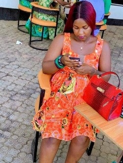 Aaliyah's profile, a single 25-year-old a woman in Maroua