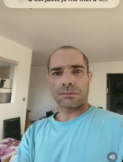 Miguel's profile, a single 53-year-old a man in Lille