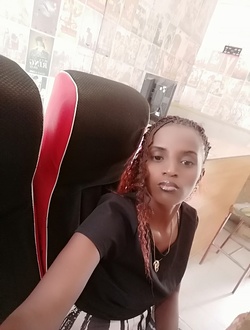 Annie's profile, a single 35-year-old a woman in Coed-Talon