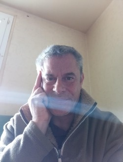 Abazah's profile, a single 54-year-old a man in Vannes