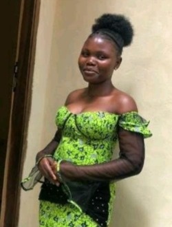 Nadège's profile, a single 25-year-old a woman in Labo