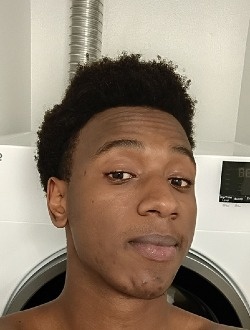 Mamadou's profile, a single 23-year-old a man in Seattle