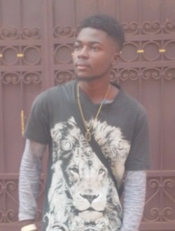Armando's profile, a single 20-year-old a man in Douala