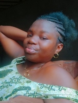 Fleur's profile, a single 32-year-old a woman in Douala