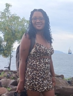 Njara's profile, a single 43-year-old a woman in 1ER Arrondissement