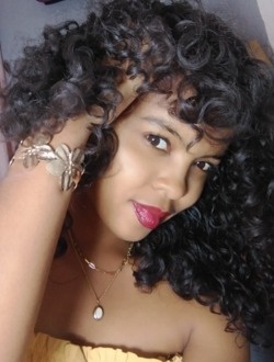 Oland's profile, a single 21-year-old a woman in Alarobia-Antanamalaza