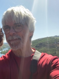 Perfil de Yves, un hombre soltero(a) de 66 años en Le Plateau-Mont-Royal