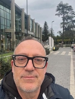 Guy's profile, a single 78-year-old a man in Québec