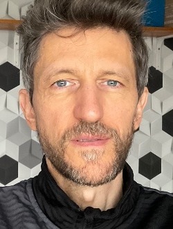 Pat's profile, a single 51-year-old a man in Strasbourg