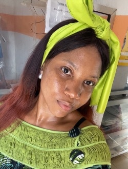 Emma's profile, a single 25-year-old a woman in Yaoundé