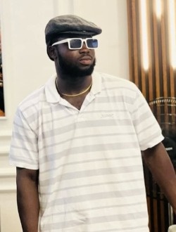 Isaac's profile, a single 30-year-old a man in C-Place