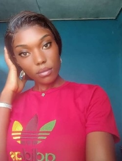 Divine's profile, a single 26-year-old a woman in Douala