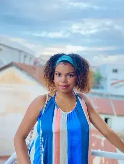 Maniosca's profile, a single 22-year-old a woman in 1ER Arrondissement