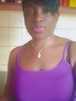 Larissa's profile, a single 39-year-old a woman in Yaoundé